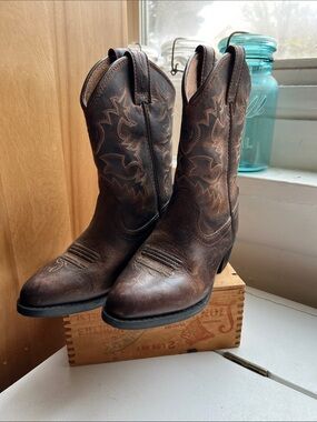Ariat Brown Kids' Western Cowboy Boots little boys size 10